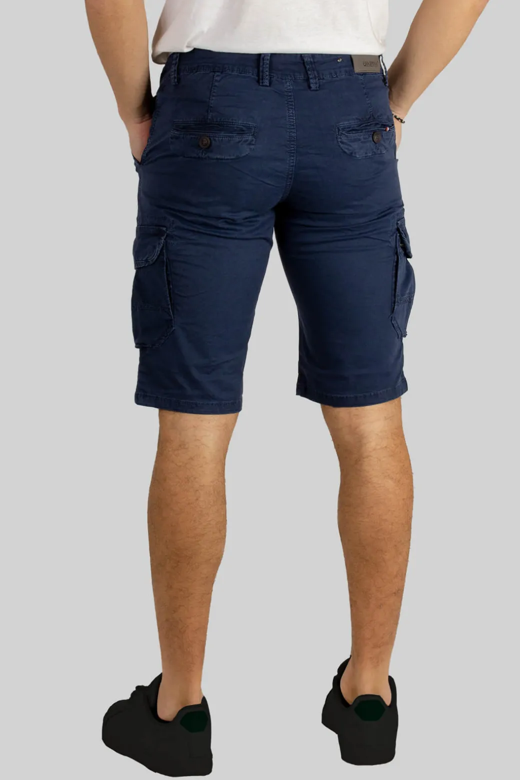 Bermuda uomo modello cargo in puro cotone
