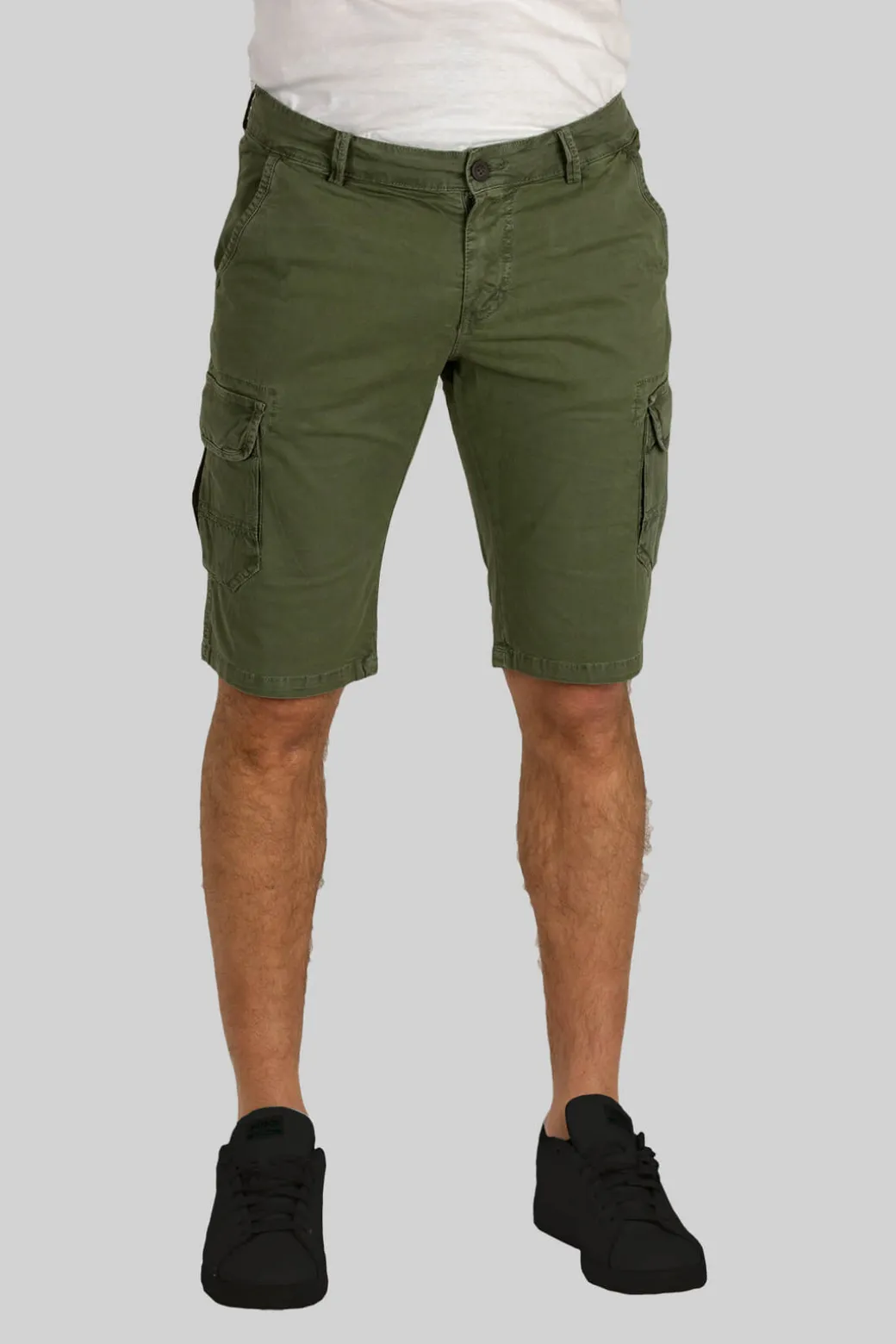 Bermuda uomo modello cargo in puro cotone