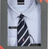 Camicia a righe azzurre con cravatta regimentale in scatola regalo