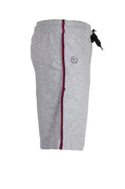 Completo con t-shirt con stampa e pantaloncino