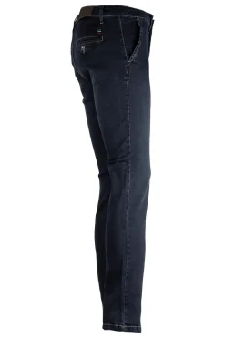 Jeans uomo modello chino